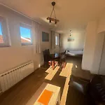 Royal Towers - 153 *