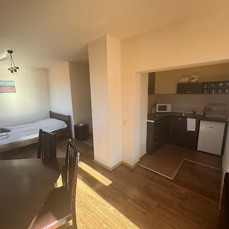 Royal Towers - 153 Apartman *